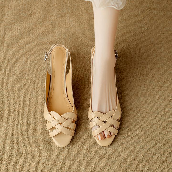 一字式扣带凉鞋女2025新款夏季外穿时尚法式配裙子细跟气质高跟鞋