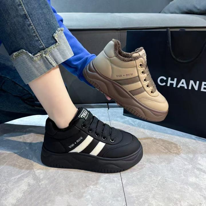 加绒美拉德女2024新款网红厚底面包鞋增高休闲百搭运动板鞋潮