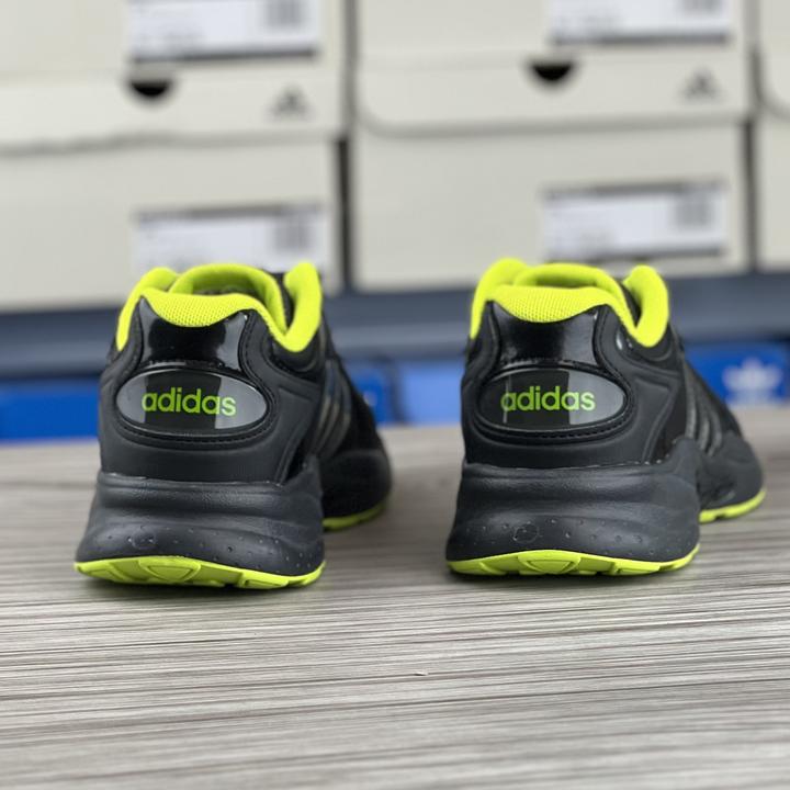 Adidas阿迪达斯时尚跑鞋休闲鞋秋冬轻便耐磨缓震男子运动鞋ID1643