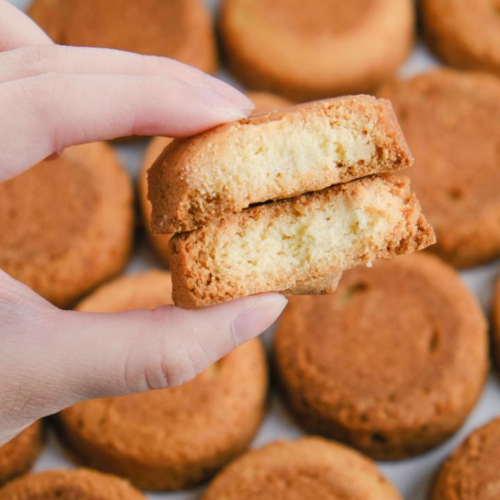 宿咕的铁皮盒 艾许黄油蕾丝饼干