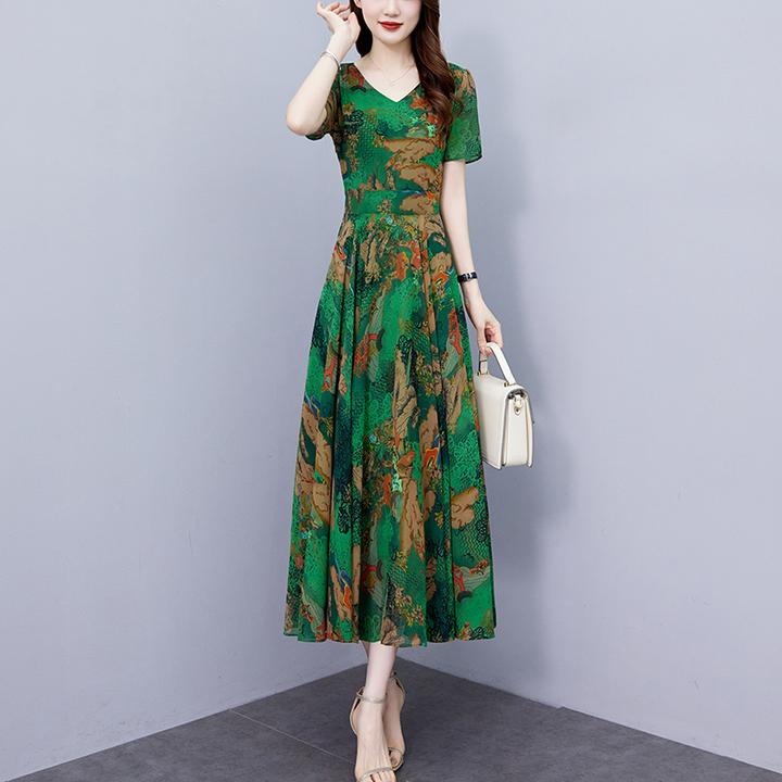 夏季新款短袖V领雪纺碎花连衣裙大码妈妈装胖mm收腰显瘦遮肚长裙