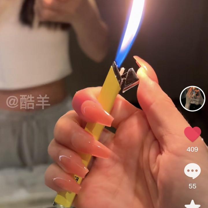 红小巧果糖色充气渐变色创意个性便携国潮时尚耐火机