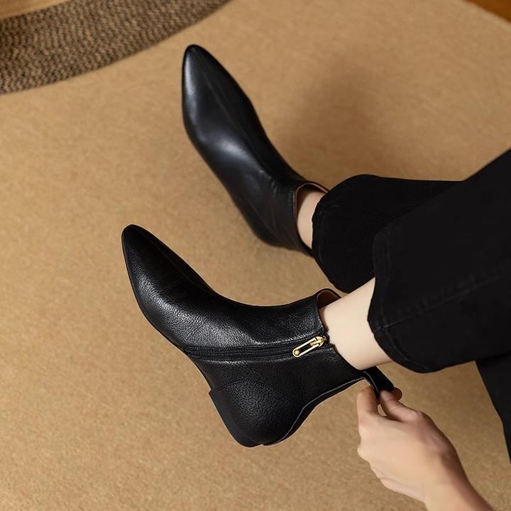 超软~真皮断码清仓短靴女平底2025秋冬季新款尖头加绒黑色瘦瘦靴
