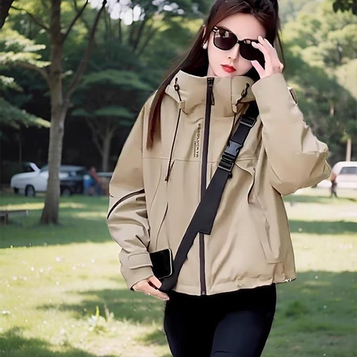 2025春秋季新款女士爆款连帽冲锋衣宽松时尚休闲百搭工装夹克外套