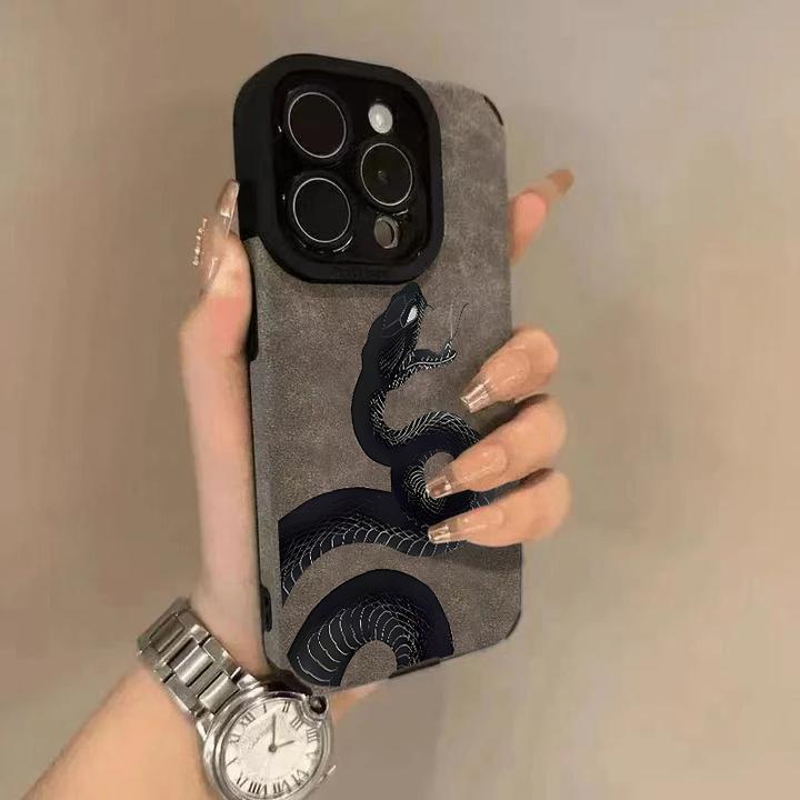 爆款翻毛皮适用苹果16promax手机壳iPhone15毒蛇14保护套17全包12
