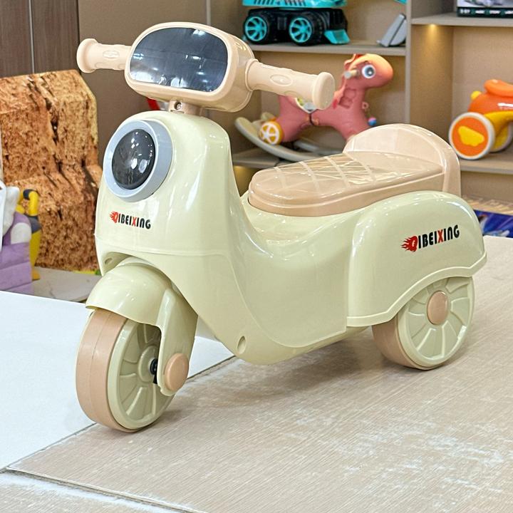儿童款1-6岁滑行PP材质摩托车带音乐灯光婴幼儿滑行车《滑行车》