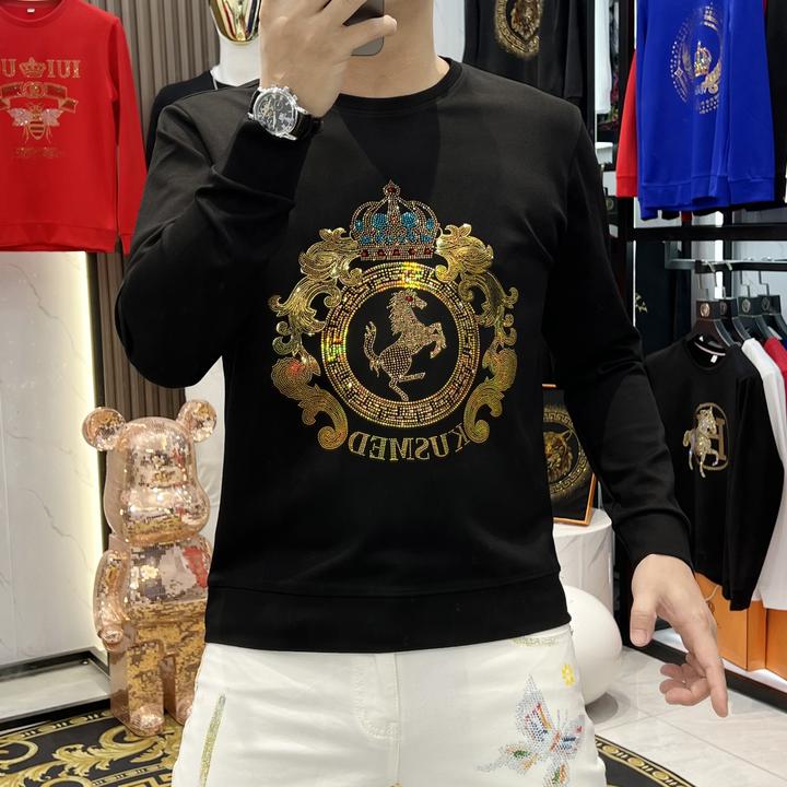 秋冬新款时尚潮流男士长袖卫衣百搭战马款式修身圆领上衣