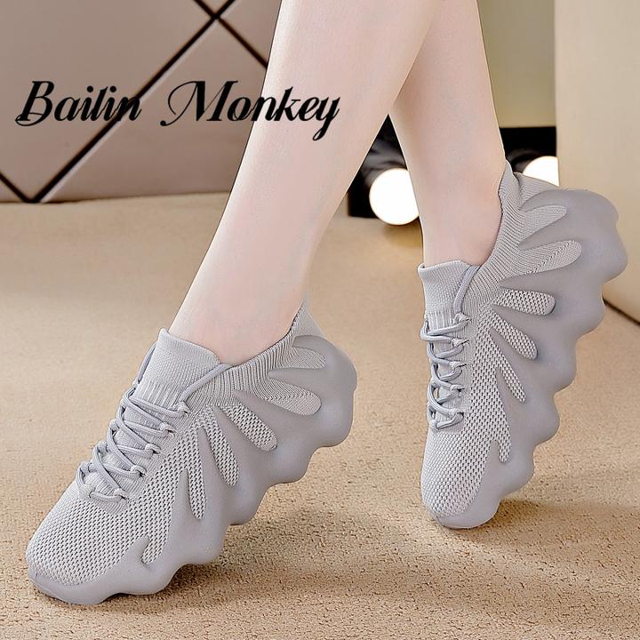 品牌特价八爪鱼袜子鞋女2024春季爆款瑜伽广场舞跑步健身运动鞋女