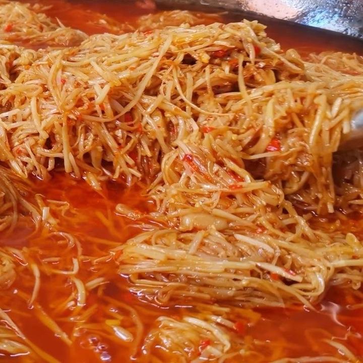 云南德宏特产油淋酸笋丝开胃下饭香辣酸笋傣味竹笋丝即食特色臭笋