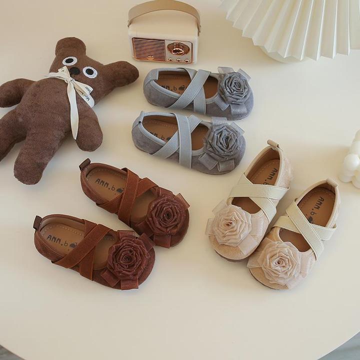 复古花朵圆头芭蕾舞鞋2024春季交叉绑带单鞋女浅口晚风温柔平底鞋