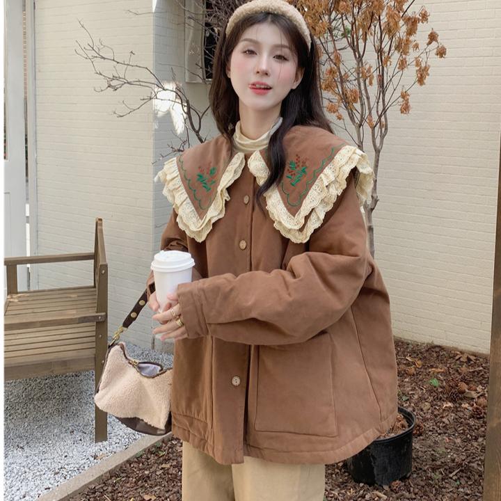 大码女装冬季新款胖mm学院风双层娃娃领蕾丝边绣花加厚棉衣外套潮