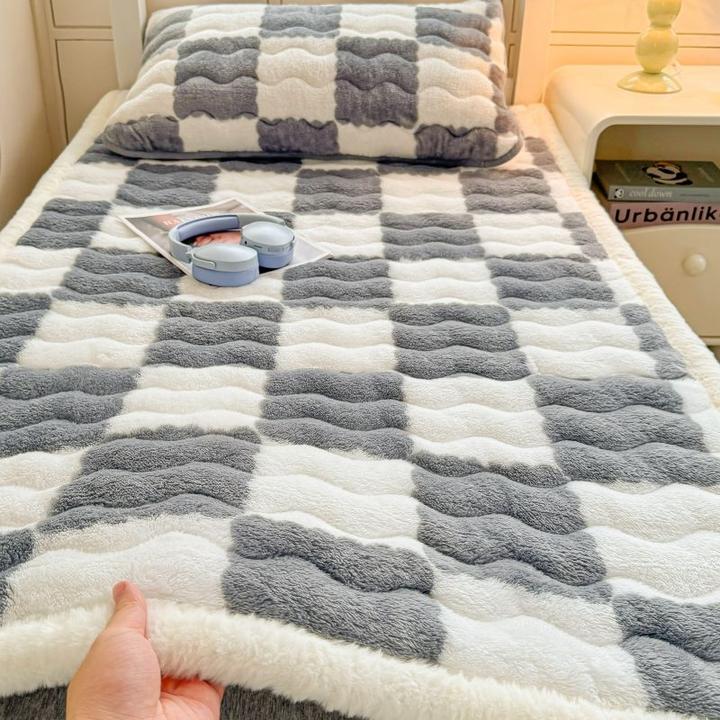 冬天加厚北极绒床垫学生宿舍单人夹棉床褥家用双人软垫子出租屋用