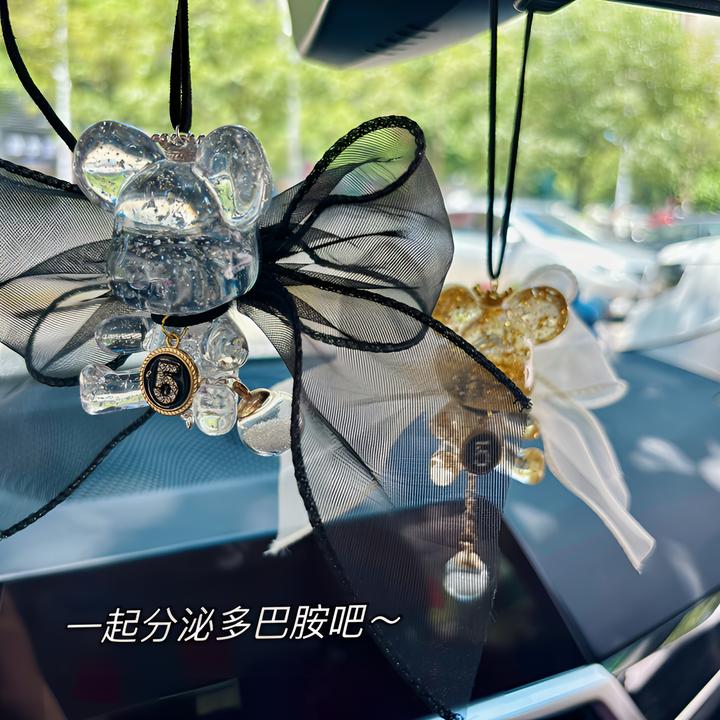 熊汽车挂件2024新款女个性化车内吊饰创意后视镜车载挂饰吊坠精致