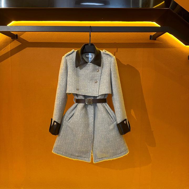 品牌BH-2024冬季新款时尚气质中长款大衣BHK1104