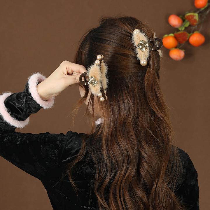 秋冬毛毛贝珠水钻四叶草抓夹气质简约发夹头饰后脑勺盘发鲨鱼夹