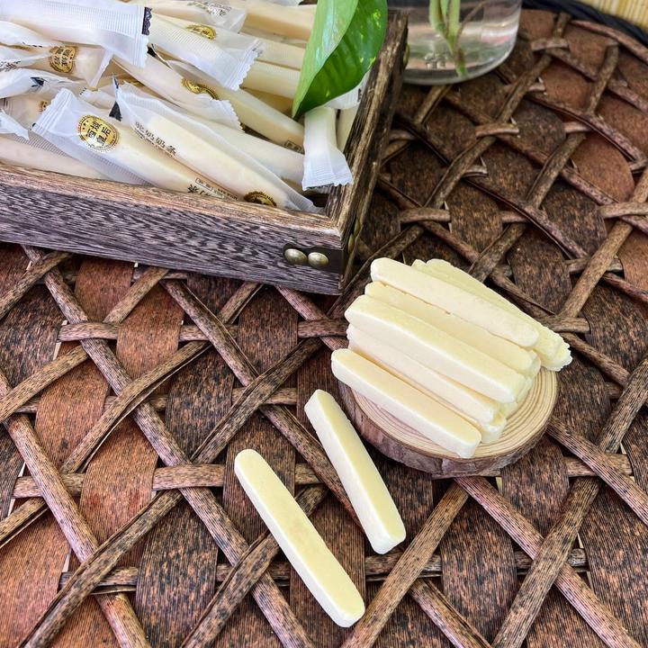 新疆特产原味驼奶奶条500克独立包装休闲零食儿童即食