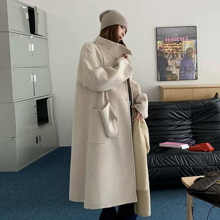 燕麦色双面羊绒大衣女2024新款气质高级感带手套长款羊毛呢子外套