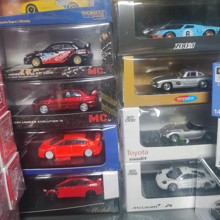 1：64 亚克力盒小车车模型
