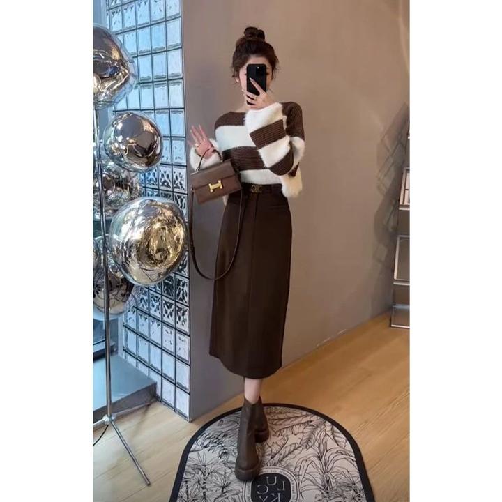 秋装休闲慵懒风套装女2024年新款软糯短款撞色条纹毛衣百搭半身裙