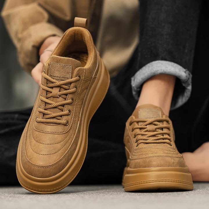 秋冬季男鞋厚底男士鞋子低帮休闲皮鞋男款英伦风防滑时尚黑色潮鞋