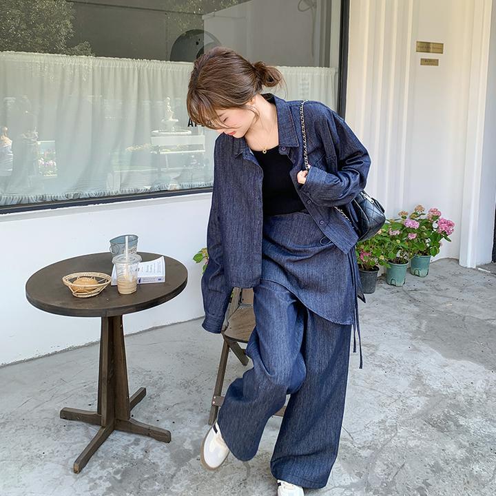 高级感复古牛仔套装女春季2025新款翻领百搭衬衫别致腰封阔腿长裤