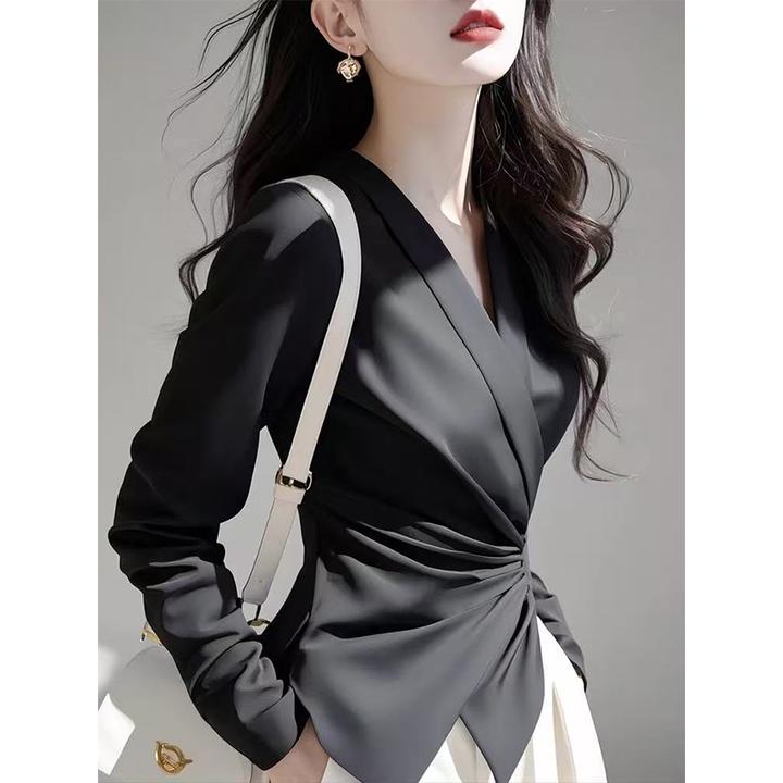 独特超好看黑色衬衫女2025年春季新款法式轻奢高级感漂亮内搭上衣