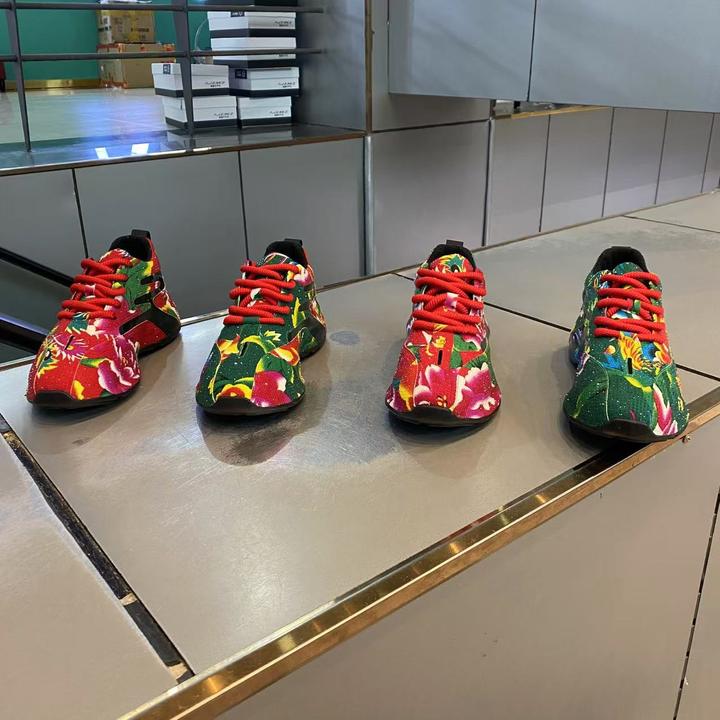 2025秋季男士时尚新款百搭潮流手工烫钻包底休闲老爹鞋（皮鞋码）