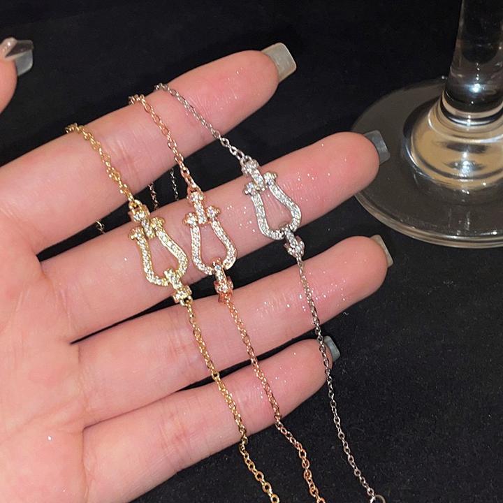 钛钢锆石手链 轻奢风马蹄扣锆石手链女新款小众设计高级感手饰ins