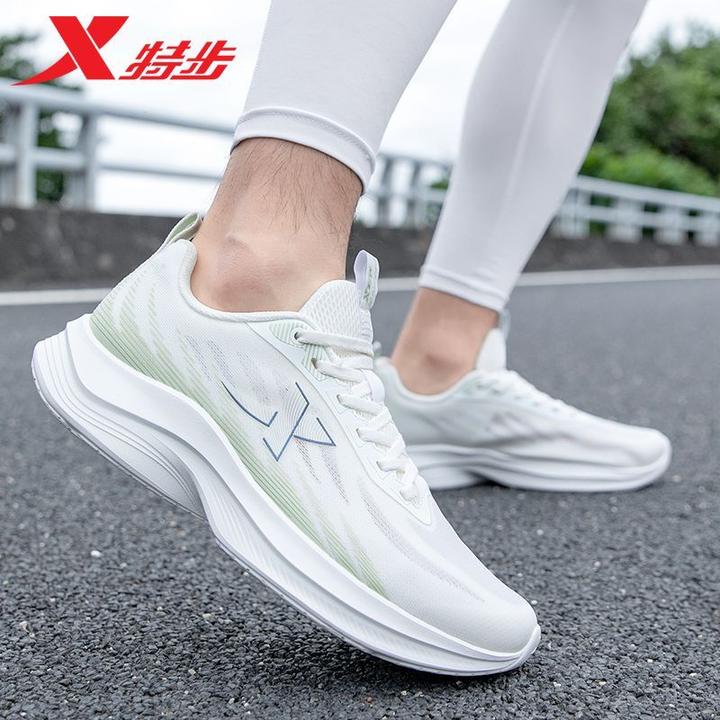 特步跑鞋2025新款网面透气薄款运动鞋男弹力减震跑步鞋超轻薄男鞋
