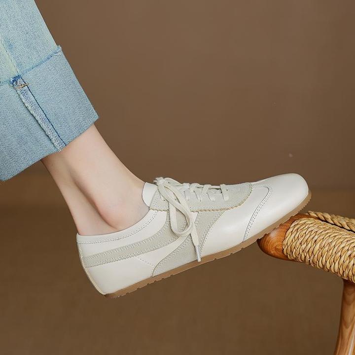 休闲舒适真皮小白鞋女2025春秋新款小皮鞋复古德训鞋系带豹纹鞋子