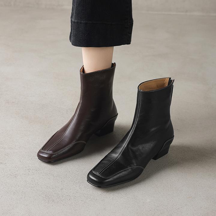 2025年秋冬新款复古棕色加绒短靴女真皮粗跟百搭中跟英伦切尔西靴