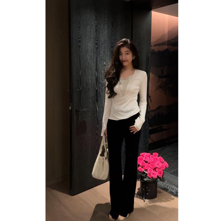 N.COU妮蔻25秋新款小众设计感高级感洋气V领镂空链条上衣DY23123