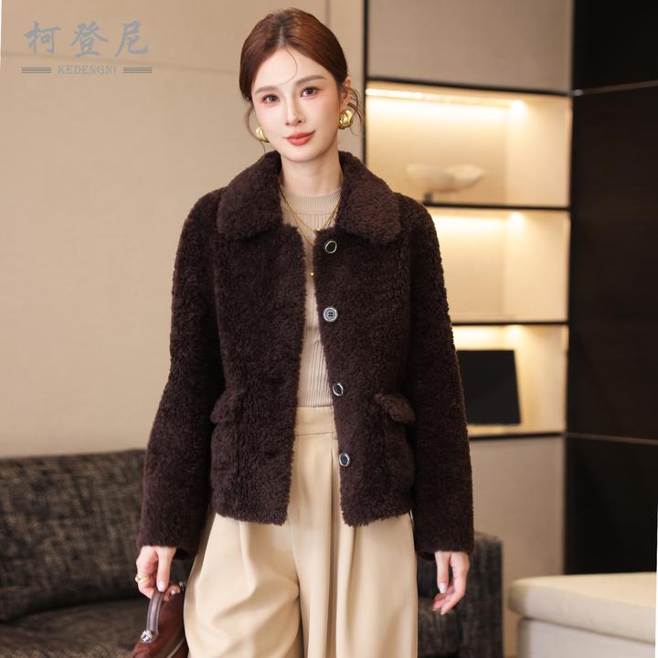 羊剪绒大衣女2025冬季新款100%羊羔毛短款高端皮皮毛一体皮草外套