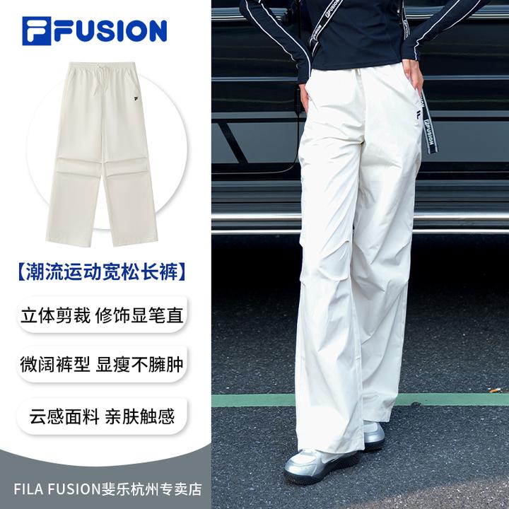 FILA斐乐休闲裤潮流宽松透气女裤运动裤舒适春夏运动风T11W537806