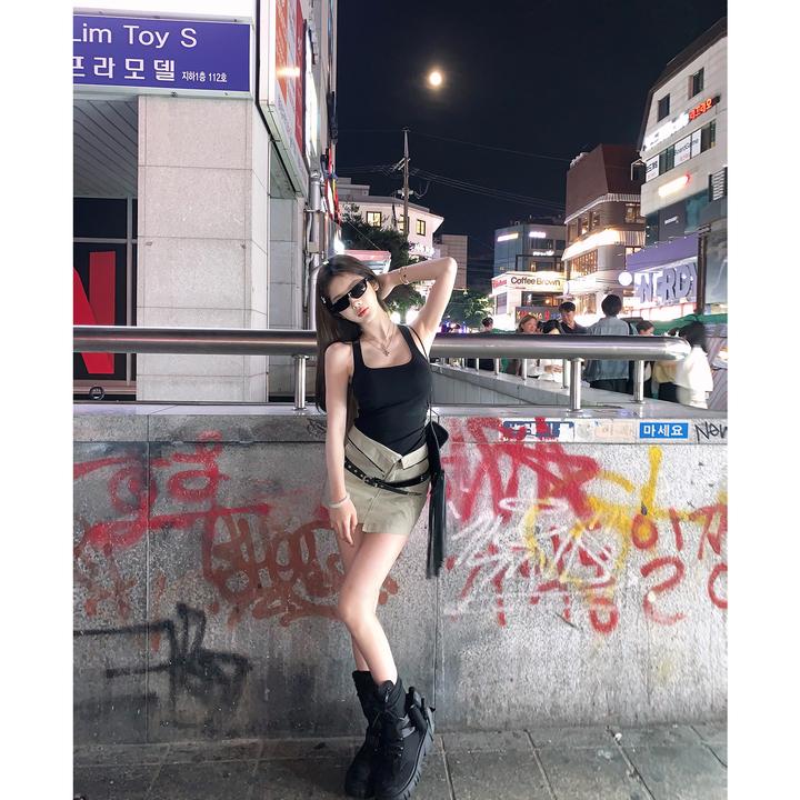 洋气休闲装辣妹修身显瘦背心女2025夏季A字斜门襟工装裙配腰带