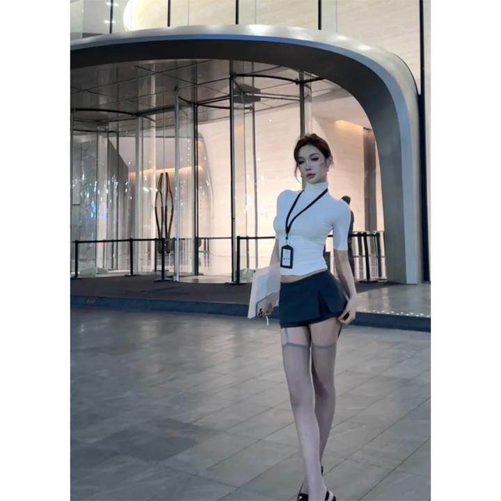 网红洋气女装高领清冷甜酷时尚气质纯色T恤上衣百搭显瘦夏季短裤