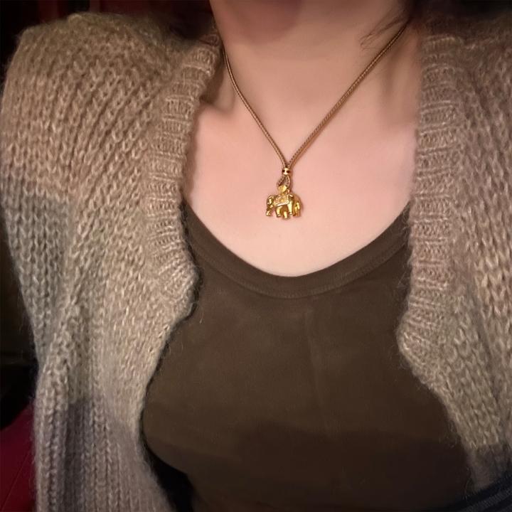 oushipei/欧诗佩 铜合金棉绳项链 轻奢金色大象吊坠项链编织颈链
