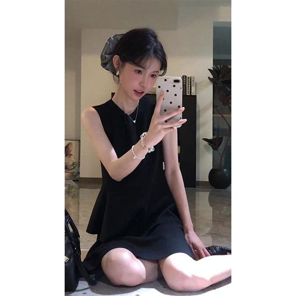 2025新款韩系穿搭无袖收腰黑色背心套装连衣裙子女夏季巨好看短裙
