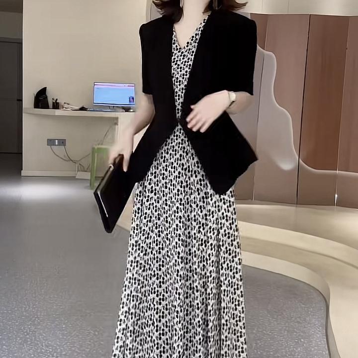 新款时尚洋气精品百搭女装上衣裙子S2283