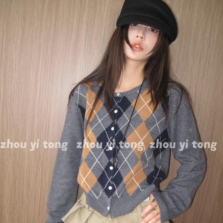 【索西亚】秋冬新款撞色针织女拼色开衫舒适上衣女ZYT19261