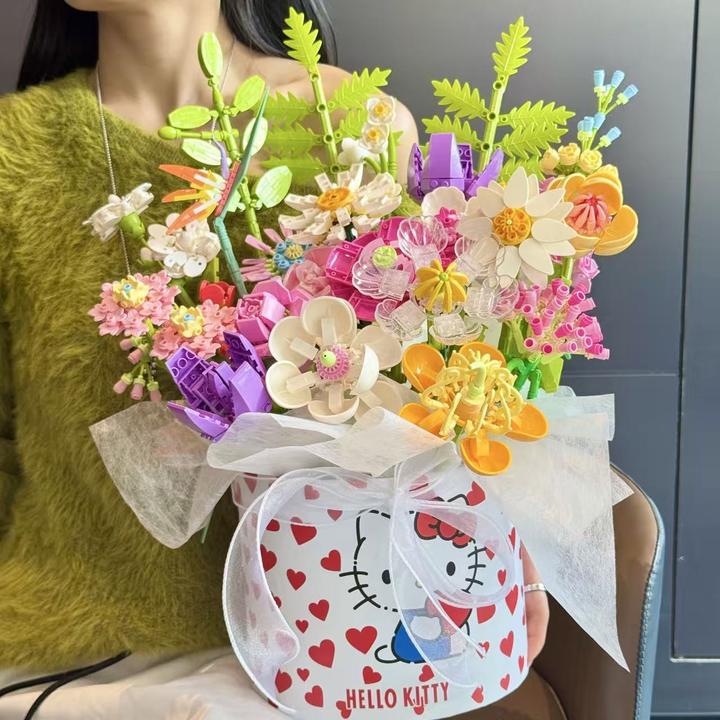 2025新款积木花束拼装兼容乐高永生花抱抱桶高颜值女生送闺蜜礼物