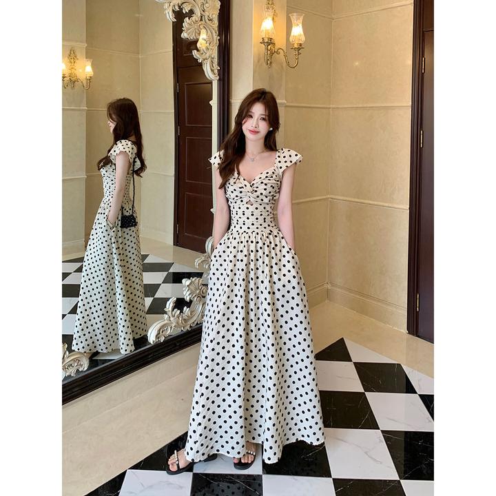 大码高级感波点连衣裙夏季新款褶皱收腰显瘦气质长款裙
