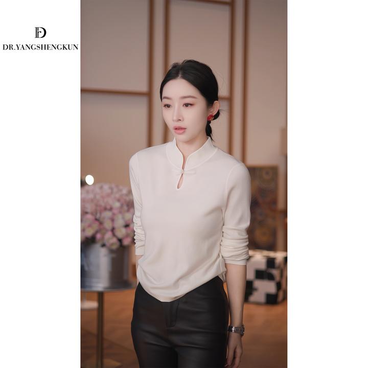 杨圣坤2025冬季新品100%美丽诺羊毛新中式盘扣针织衫SQ25120509