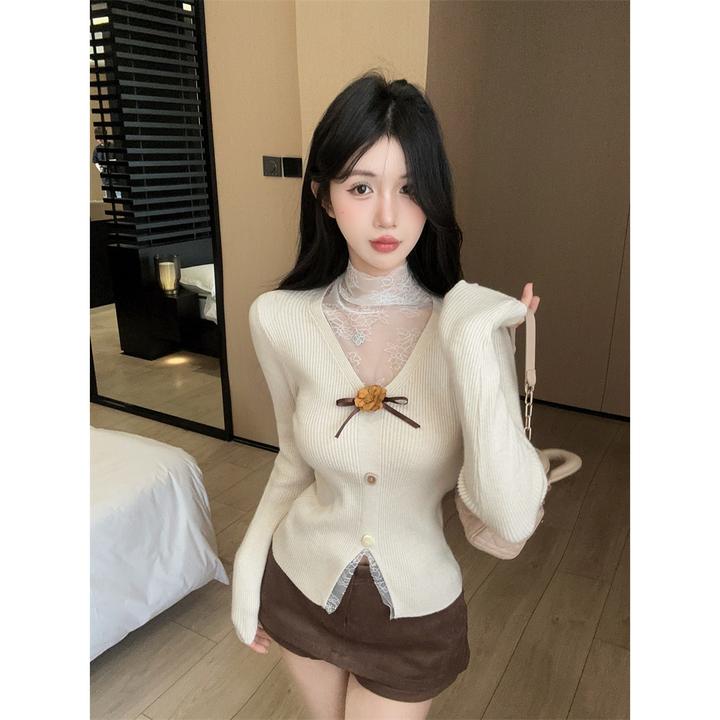 设计感半高领蕾丝针织衫女秋冬季新款辣妹长袖打底衫内搭开叉上衣