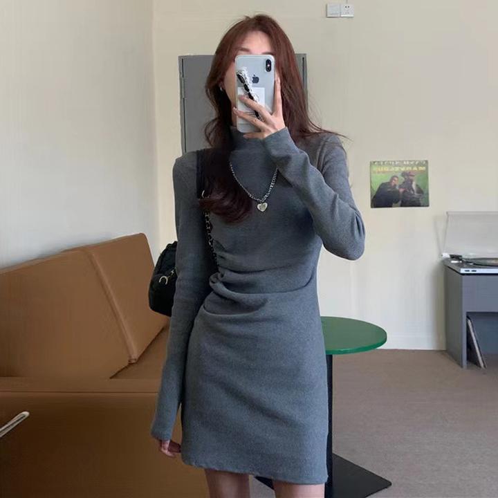 设计感半高领褶皱打底连衣裙女春秋冬气质修身内搭长袖包臀短裙子