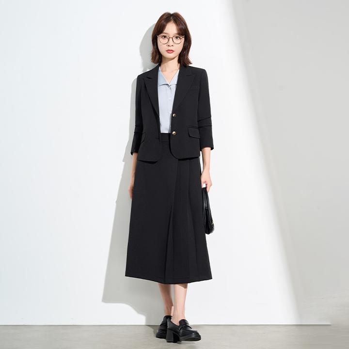 黑色西装套装女2025新款高级感职业气质轻职场穿搭短款西服外套秋