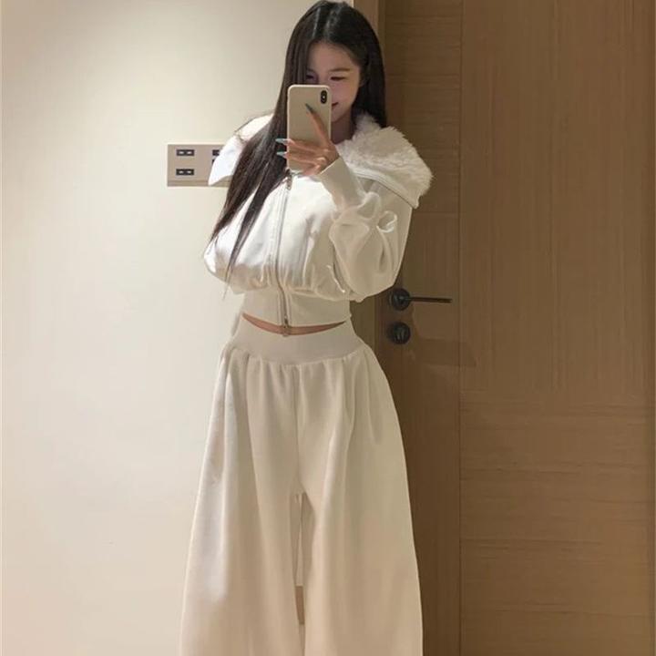 秋冬季穿搭一整套女装2025新款加绒卫衣外套高腰阔腿裤长裤两件套