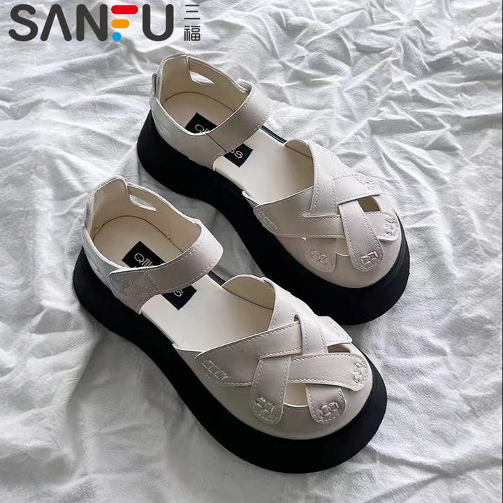 三福2025新款夏季包头镂空玛丽珍增高厚底休闲平底罗马编织凉鞋女