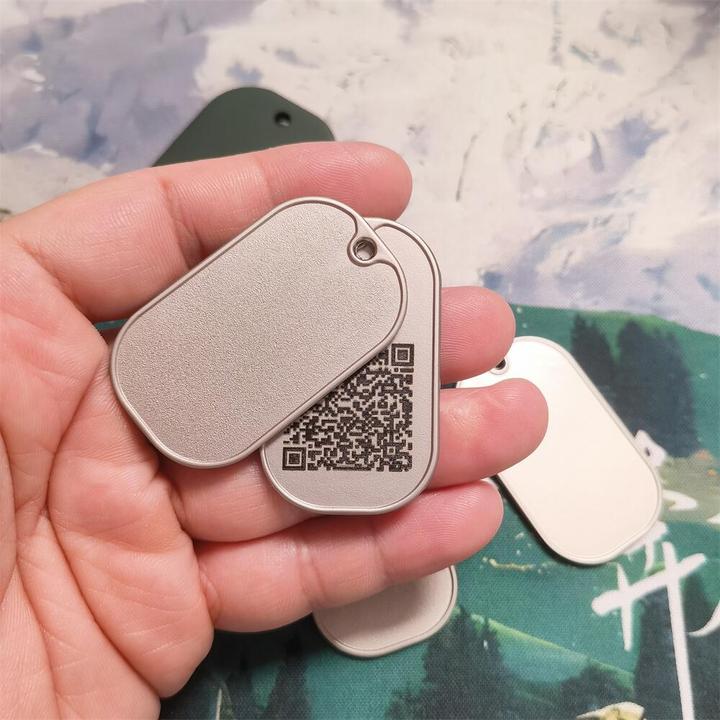 钛钢项链用品二维码识别牌定做留念标识牌挂件狗牌文字保障牌定制