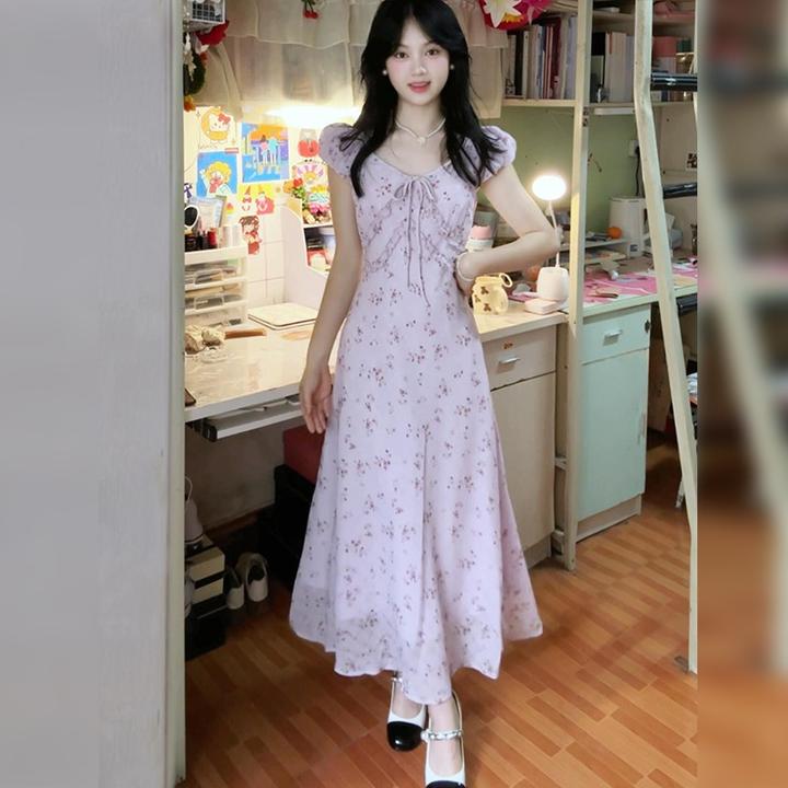 法式气质紫色碎花连衣裙子女夏季新款海边度假穿搭小个子收腰长裙